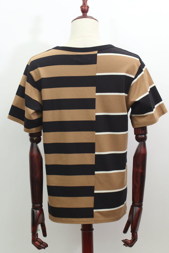 縦切替ボーダーVネックTシャツ(ブラウン)