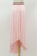 フェイクレザー付きサテンアシンメトリーフレアースカート(ピンク)