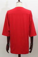 フットボールVネックヘムTシャツ(レッド)